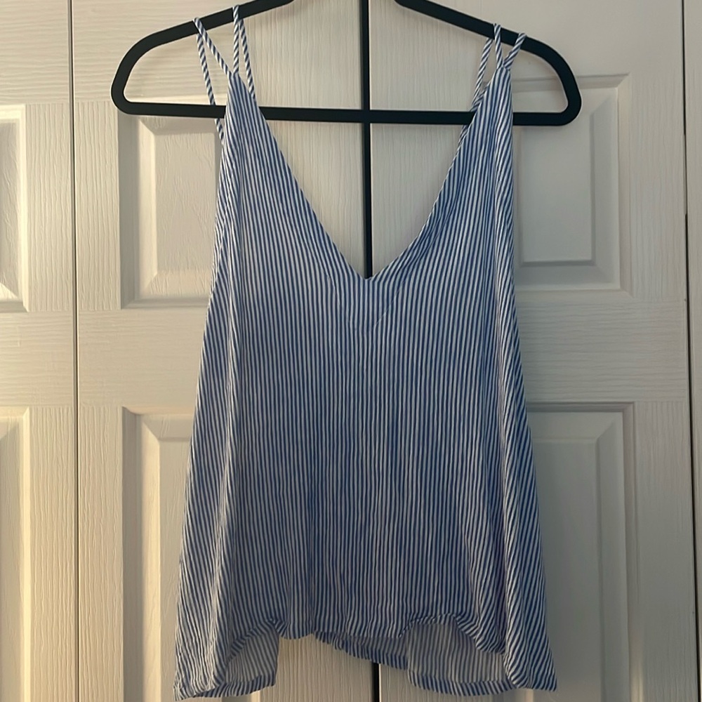 Like NEW Lulu’s Adrift navy blue and white striped tank size medium